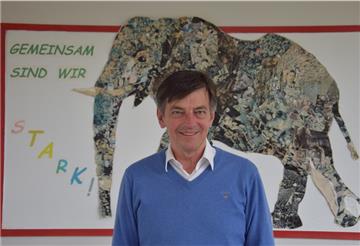 Norbert Harms nimmt Abschied von der Pestalozzischule. Am 14. Juli wird der Rektor in den Ruhestand verabschiedet.