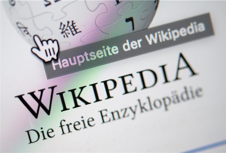 Bremerhaven bekannt für Kneipenzoff? Das blieb nicht in Wikipedia Screenshot von der Startseite von Wikipedia.