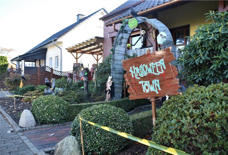 Nordeham ist „Halloween Town“: In diesem Jahr dürfen Hexen, Vampire und Skelette nach einer einjährigen Pause wieder endlich um die Häuser ziehen.