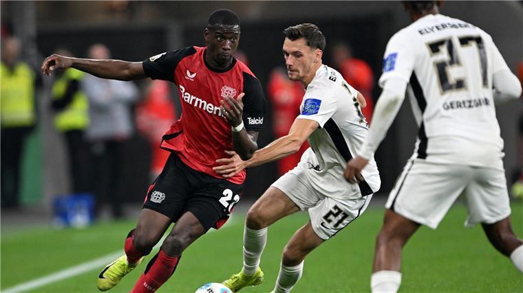 Mukiele fehlt Leverkusen bis zur Länderspielpause Nordi Mukiele (l) fehlt Bayer Leverkusen in den nächsten zwei Spielen.