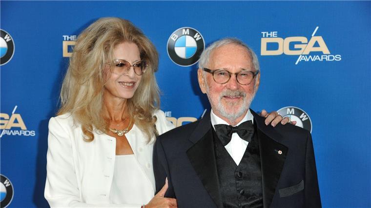 „Mondsüchtig“-Regisseur Norman Jewison gestorben Norman Jewison und seine Frau Lynne St. David waren seit 2010 verheiratet.
