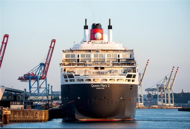 Albtraum auf See! Virus legt Luxusliner lahm – Hunderte Passagiere isoliert Auf der „Queen Mary 2“ sind nach einem Stopp in New York über 200 Menschen am Norovirus erkrankt. Die Betroffenen wurden isoliert, Maßnahmen laufen.