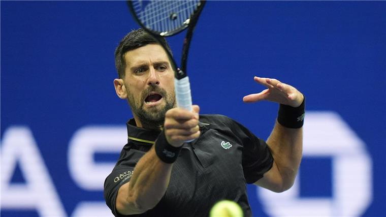 „Habe Motivation“ - Djokovic trotzt körperlichen Problemen Novak Djokovic ist doppelt so alt wie sein Auftaktgegner.