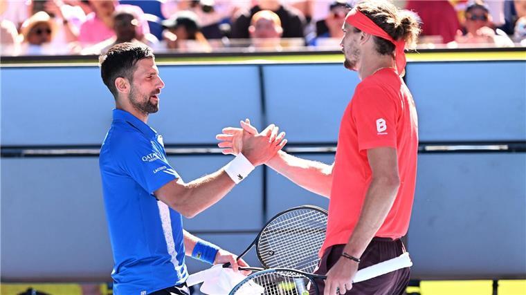 Djokovic bietet Zverev Unterstützung an: Bin für ihn da Novak Djokovic (l) und Alexander Zverev kennen sich gut.