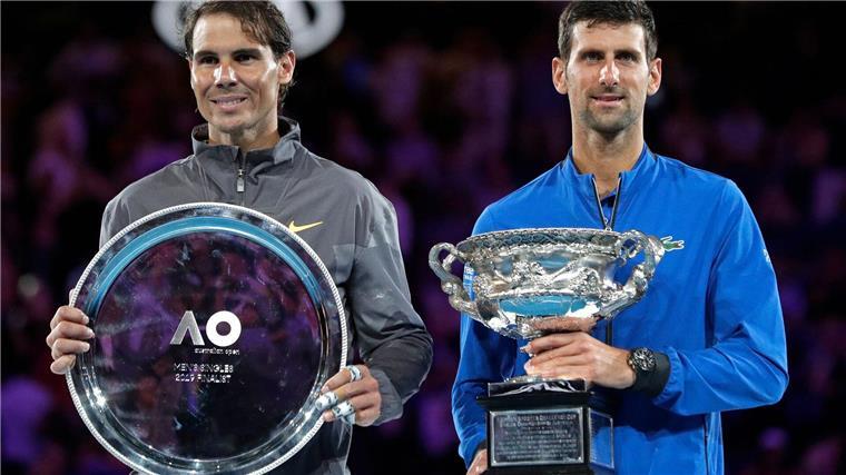 Djokovic zu Nadal: Dein Vermächtnis wird ewig leben Novak Djokovic (r) will Rafael Nadal bei seinem letzten Spiel die Ehre erweisen.