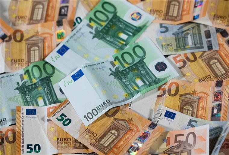 Cuxland: Gemeinden bekommen mehr Geld Nun gibt's doch mehr Geld für die Gemeinden: 1,5 Millionen Euro an Kita-Zuschüssen werden zusätzlich verteilt.