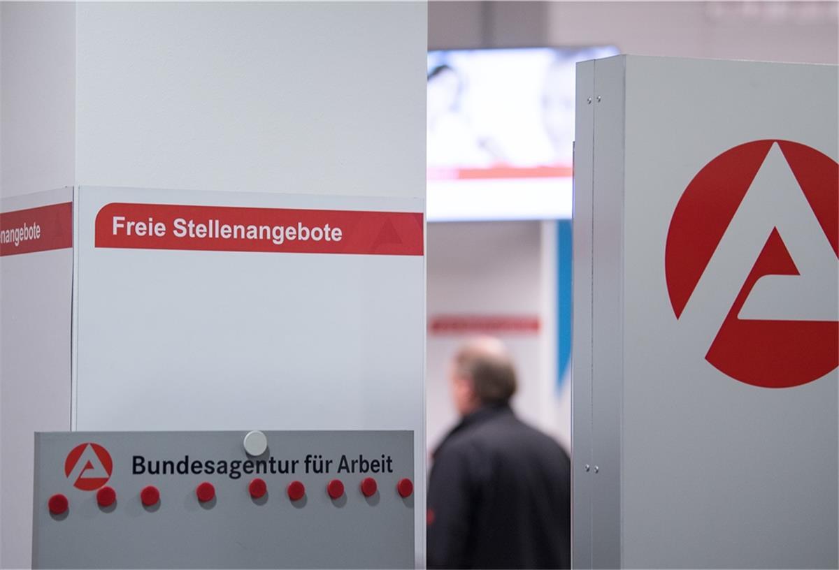 Arbeitgeber melden viel weniger Stellen als im Juli 2019 Nur 116 Arbeitsstellen sind im vergangenen Monat bei der Bundesanstalt gemeldet worden. Das sind 101 (47 Prozent) weniger als ein Jahr zuvor.