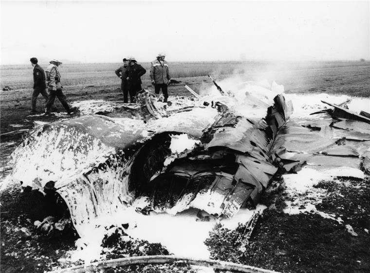Heute vor 30 Jahren: Langen entgeht nur knapp der Katastrophe Nur 400 Meter von einem Bauernhof entfernt schlug der Phantomjäger auf einer Wiese auf.
