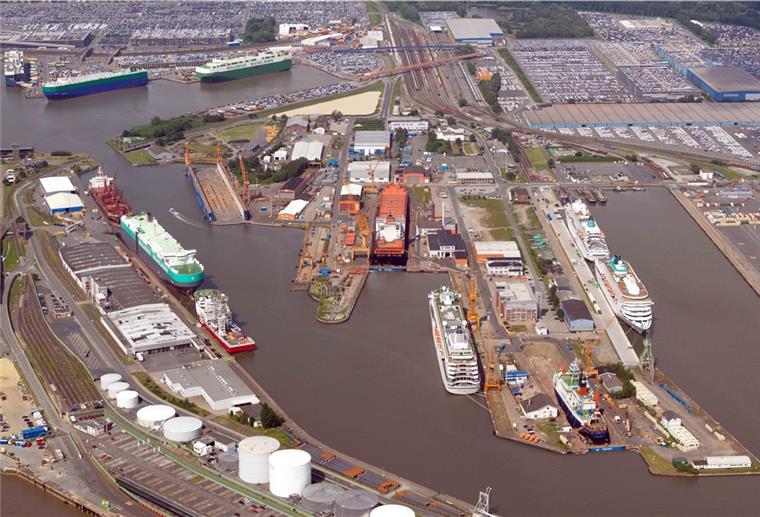 Lloyd Werft: Der Senat greift nicht ein Nur eine schneller Übernahme durch die Rönner-Gruppe kann die Lloyd Werft noch retten. Auf konkrete Hilfe durch das Land Bremen können die 260 Mitarbeiter der Werft derzeit allerdings nicht hoffen. Foto: Scheer