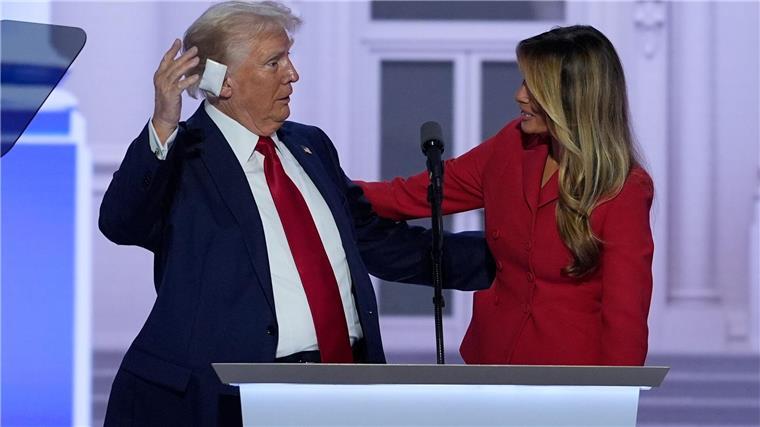 Teilzeit-First-Lady? Melania Trumps künftige Rolle Nur selten trat Melania Trump im Wahlkampf für Fotos mit ihrem Mann auf die Bühne. (Archivbild)
