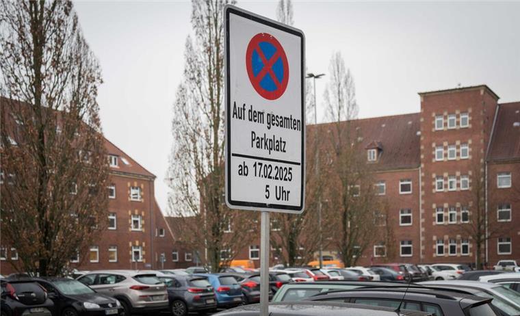 Bauarbeiten in Bremerhaven: Parkflächen an den Stadthäusern gesperrt Schild Parkplatz
