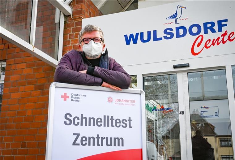 NZ-Redakteurin Ursel Kikker beim Schnelltest-Zentrum an der Weserstraße. Wir haben Eindrücke aus mehreren Teststandorten gesammelt.