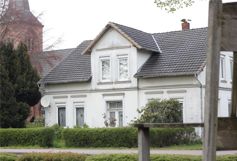 Eigenheimsuche:Geduld und Wille zum Kampf mit Behörden sind nötig Ob beim Kauf von leerstehenden Alt-Immobilien oder beim Neubau: Ohne Geduld und viel Papierkram geht es nicht.