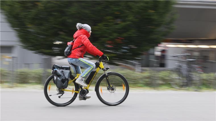 Arbeitnehmer kann frei wählen, wie er zum Job kommt Ob mit Fahrrad oder Auto - Unternehmen dürfen ihren Mitarbeitern nicht vorschreiben, womit sie zum Arbeitsplatz kommen sollen.