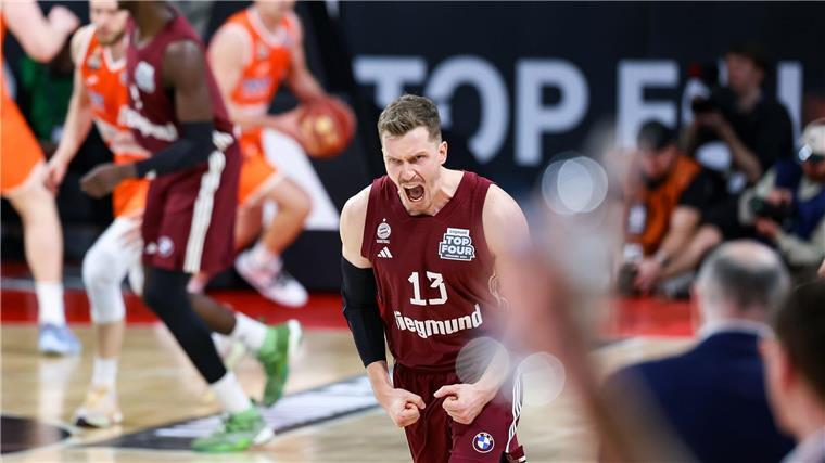 Rekord für Obst: Bayern-Basketballer besiegen Barcelona Obst war der überragende Spieler auf dem Feld.