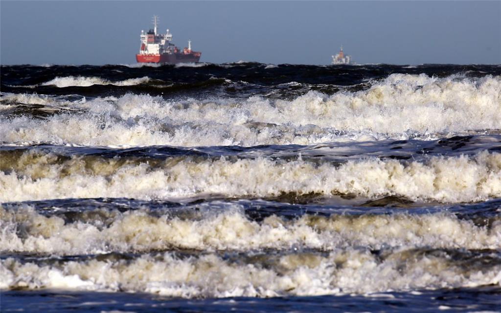 Oder hier vor Warnemünde.