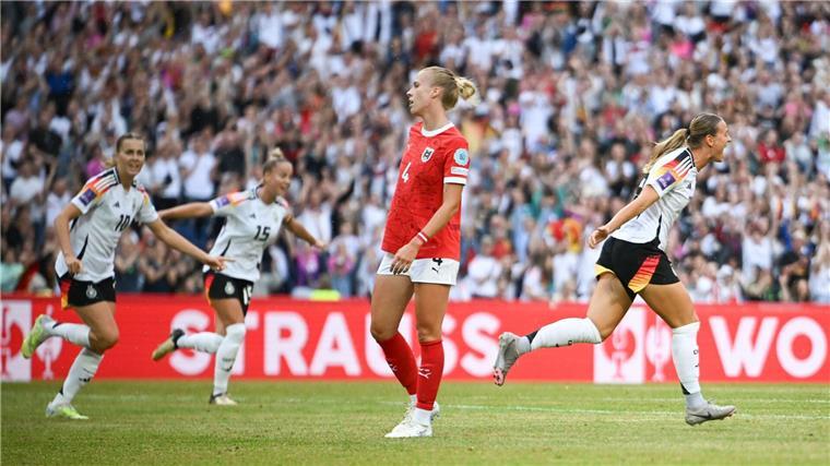 DFB-Frauen mit vier Toren und Schwung zu Olympia Österreich ist bedient in Hannover - DFB-Frauen jubeln