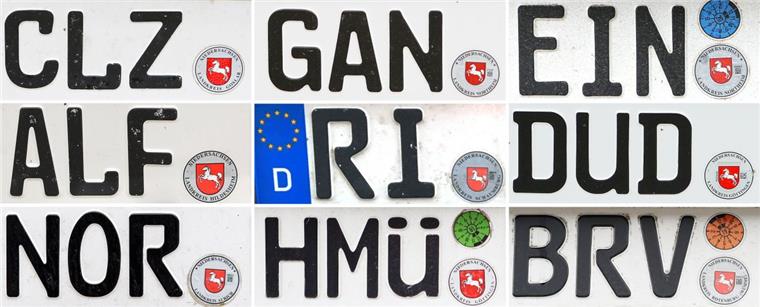 KFZ-Zulassungsstelle zieht nach Schiffdorf - und so sehen witzige Nummernschilder aus Ohne Nummernschild und Zulassung läuft auf Deutschlands Straßen kein Auto.