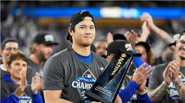 Ohtani bei der Siegerehrung.