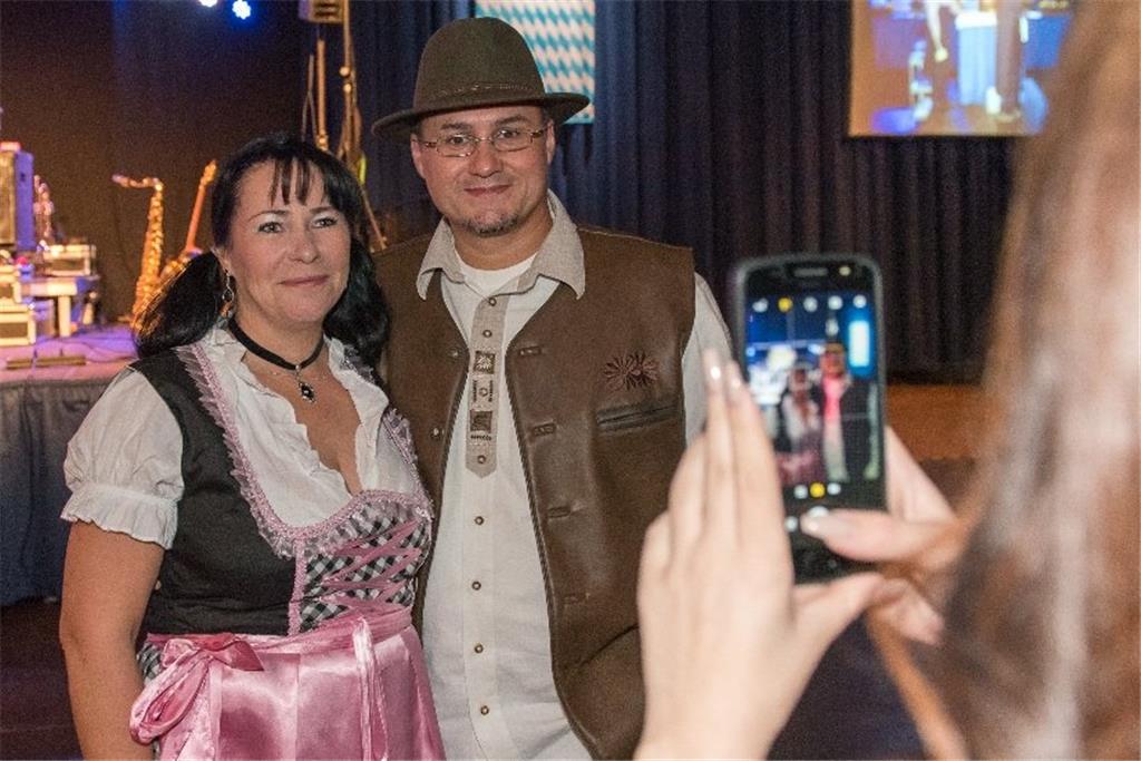 Oktoberfest in der Bremerhavener Stadthalle. Foto: Adebahr