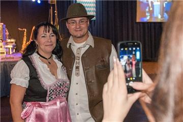 Oktoberfest in der Bremerhavener Stadthalle. Foto: Adebahr