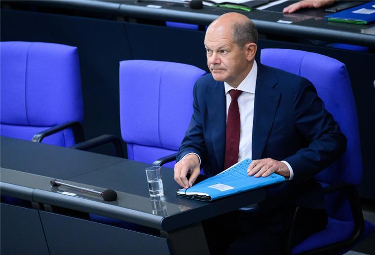 Scholz kündigt weitere Waffenlieferungen in Ukraine an Olaf Scholz kündigt weitere Waffenlieferungen in die Ukraine an.