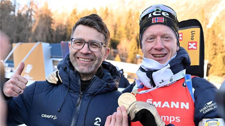 Die Bö-Brüder machen Schluss: „Biathlon wird anders sein“ Ole Einar Björndalen (links) und Johannes Thingnes Bö bei der WM in Lenzerheide.