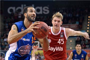 Oliver Clay (links) bringt die Erfahrung von 194 Erstligaspielen mit zu den Eisbären. 