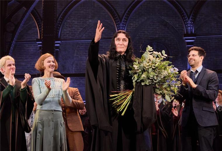 Masucci: Bühnen-Comeback als Zauberlehrer bei Harry Potter Oliver Masucci als Severus Snape.