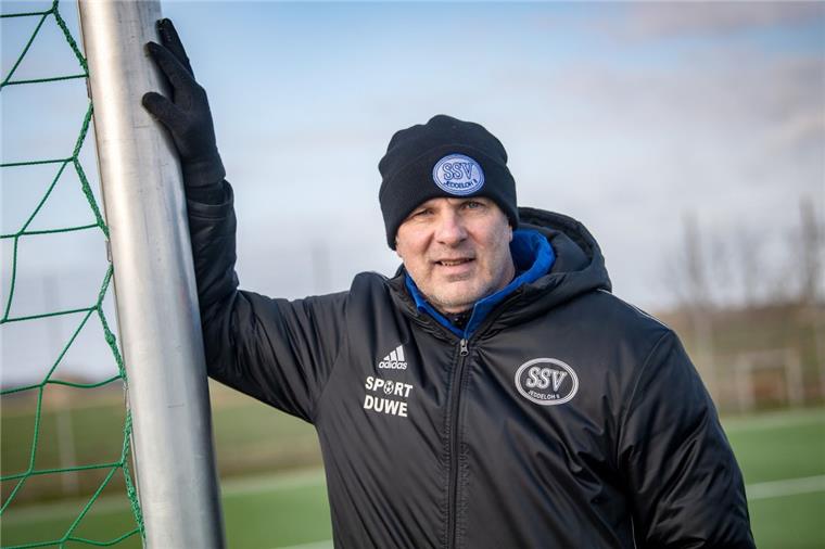 Ex-Torwart Oliver Reck sorgt sich um Werder Bremen Oliver Reck, nun Trainer beim SSV Jeddeloh II, verfolgt den Niedergang von Werder Bremen mit Sorge.