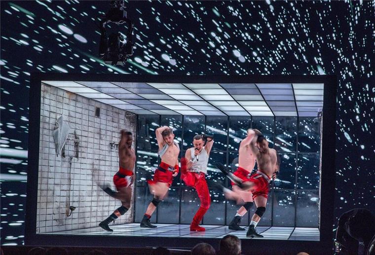 Mit Videos: Wer beim ESC in Malmö im Finale auftritt Olly Alexander aus Großbritannien fühlt sich „Dizzy“.