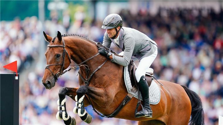 Olympiasieger Christian Kukuk reitet bei der EM das Pferd Just Be Gentle 