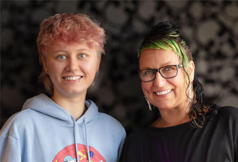Onyx im Haar-Quartier Onyx und Nici