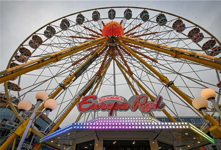 Bremerhavener Riesenrad dreht sich weiter Otfried Hanstein darf das Europa-Riesenrad auf dem Theodor-Heuss-Platz weiter betreiben.