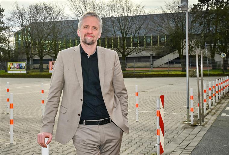 Stadthalle Bremerhaven: Geschäftsführer Othmar Gimpel kündigt seinen Rückzug an Othmar Gimpel