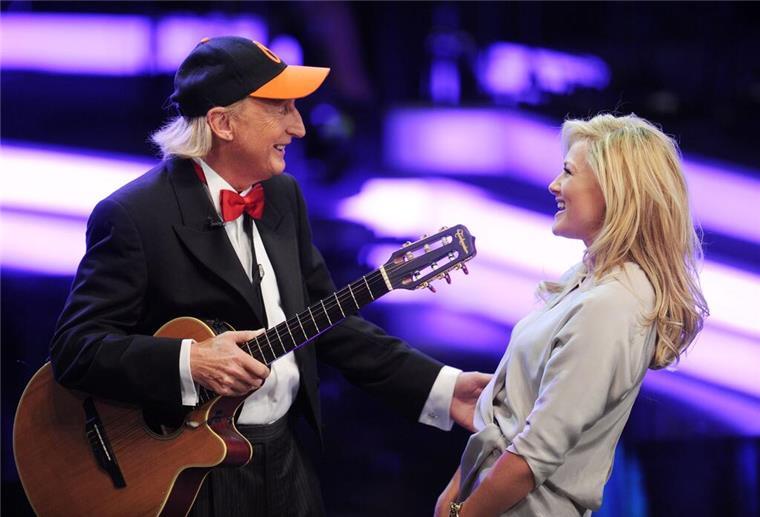 Otto als Oma, Opa und Baby in Video mit Helene Fischer Otto Waalkes und Helene Fischer vor zehn Jahren. (Archivbild)