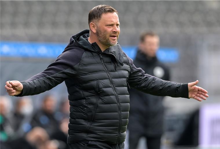Corona-Ausbruch bei Hertha BSC Pal Dardai hat sich mit Corona infiziert.