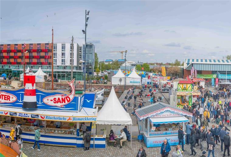 Ganz schön fischig! Bilder der Fischparty im Fischereihafen Bremerhaven Panorama der Fischparty.
