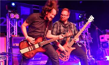 Paralyzed rockten den nord24-Bandcontest im TiF.