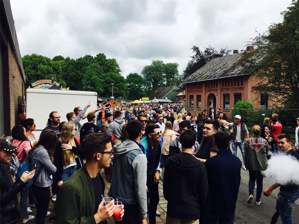 Partyvolk ohne Ende in Steinau.