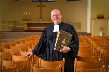 Pastor Dirk Scheider geht Ende September in den Ruhestand.