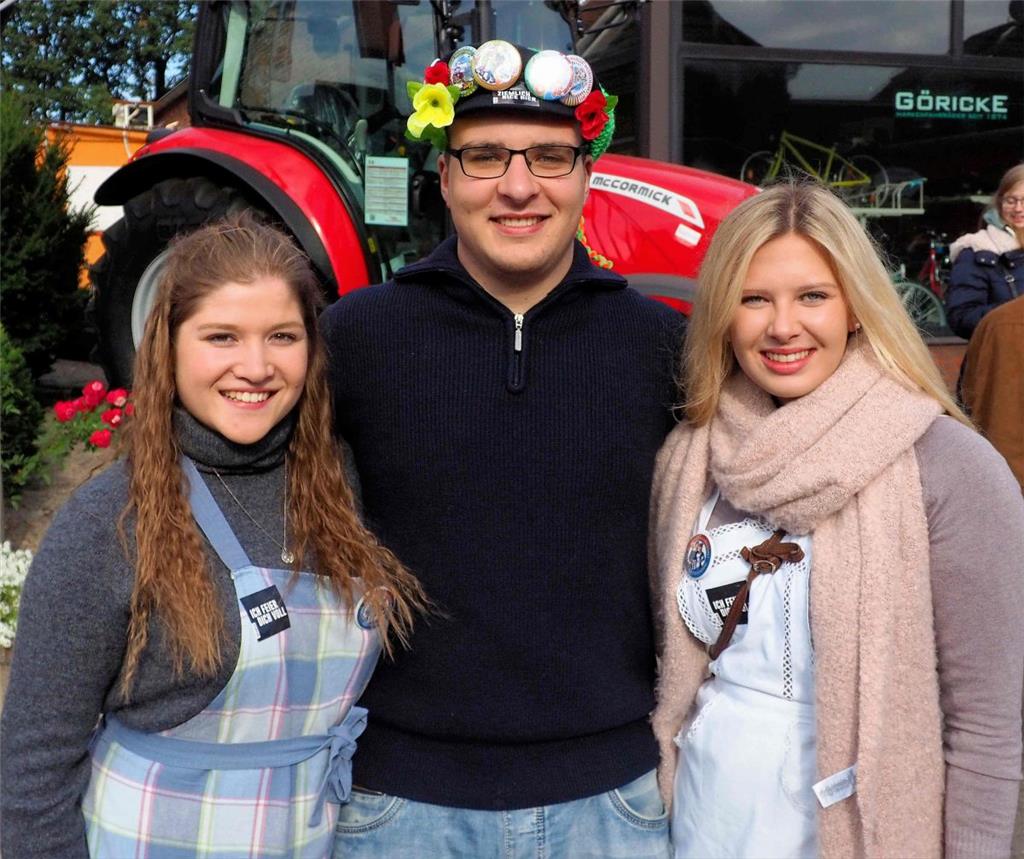 Patrick mit Romy und Catharina hat gleich zwei schöne Begleiterinnen an seiner S...
