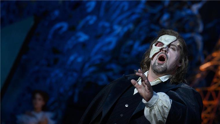 „Phantom der Oper“ ist zurück: Musical „Love Never Dies“ Patrick Stanke spielt das Phantom im Musical „Love never Dies - Liebe stirbt nie“.