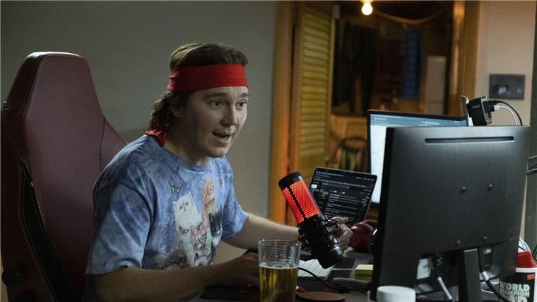 Paul Dano als YouTuber und Finanzanalyst Keith Gill: Der Internet-Star verschaffte Hobby-Anlegern 2021 mit seinen Tipps satte Gewinne.