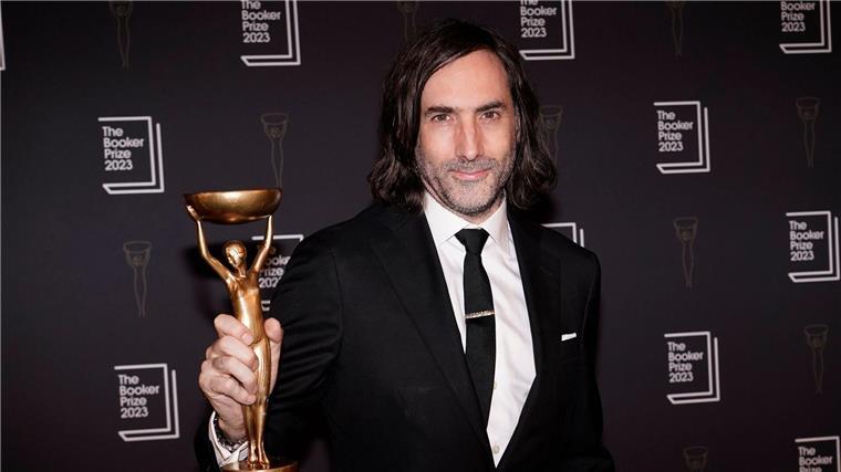 Irischer Autor Paul Lynch gewinnt Booker-Literaturpreis Paul Lynch wurde mit dem Booker Prize ausgezeichnet.