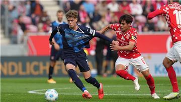 Paul Wanner (l.) gehört in Heidenheim bislang zu den besten Spielern in dieser Saison.