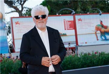 Pedro Almodóvar hat den Goldenen Löwen in Venedig gewonnen.