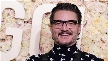 Pedro Pascal spielt den elastischen Reed Richards (Mister Fantastic).