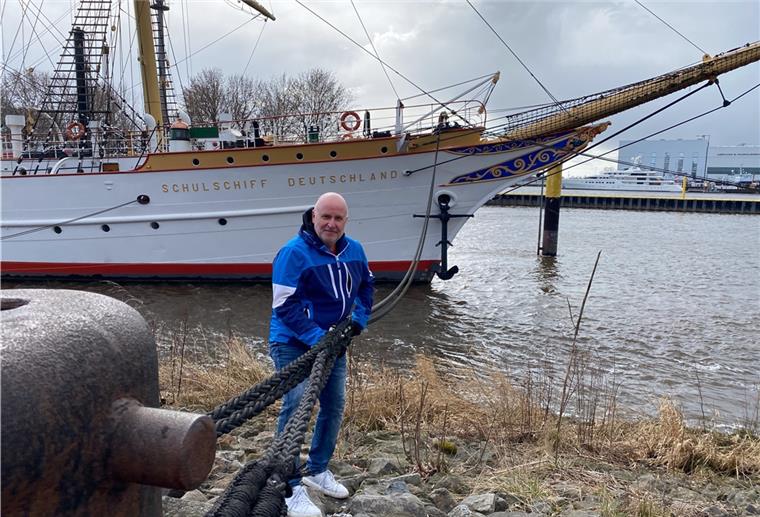 So läuft die nächste Runde im Schulschiff-Kampf Peter Nowack will die „Schulschiff Deutschland“ in Vegesack halten.