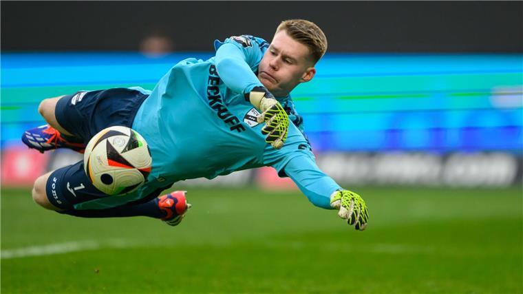 Drittligist Verl holt Torhüter vom VfL Wolfsburg Philipp Schulze bleibt beim SC Verl.